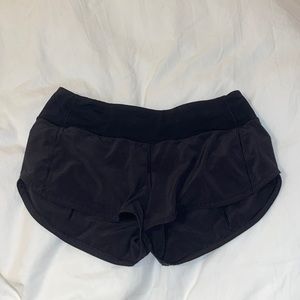 Lululemon run shorts size 4